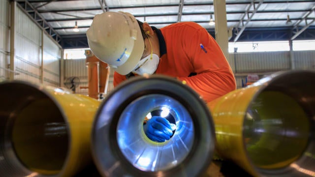 Vallourec employee working