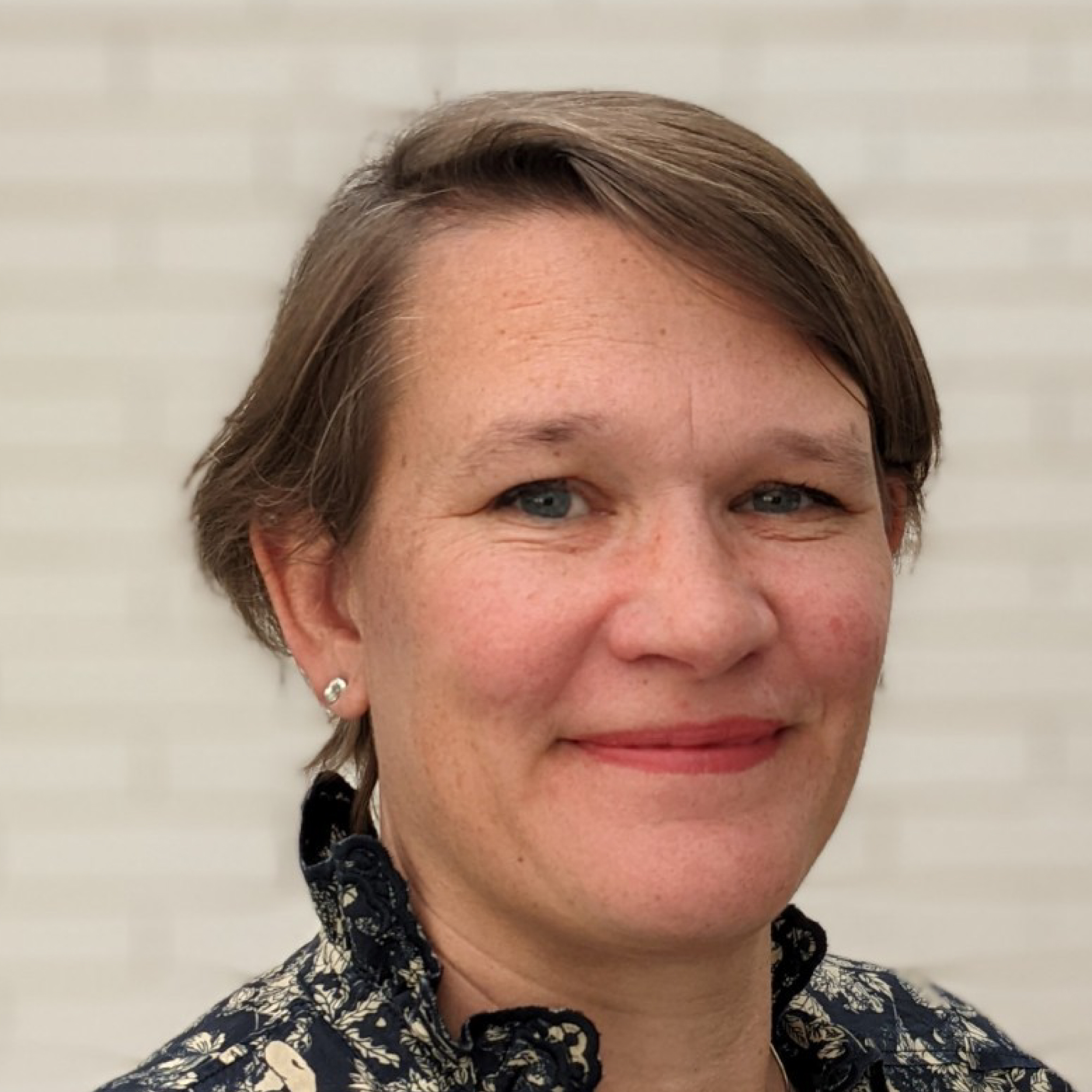 Mireille Thievet Mackey Headshot