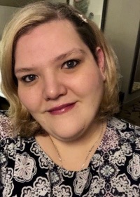 Julie Smith Headshot