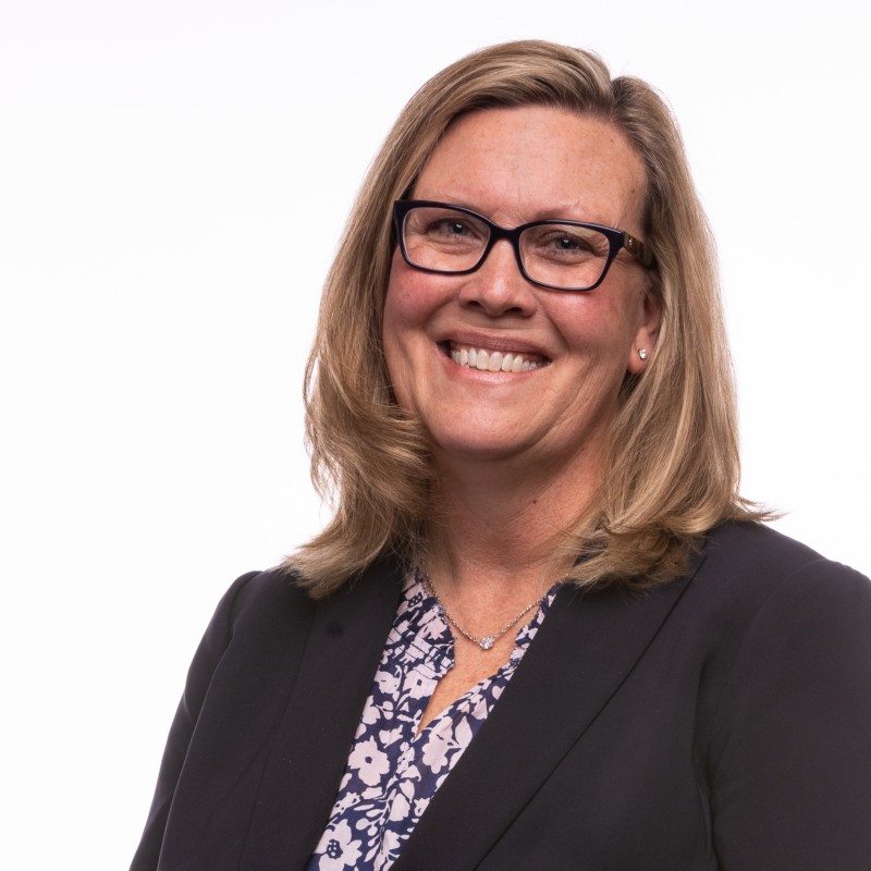 Jenifer Salzwedel Headshot