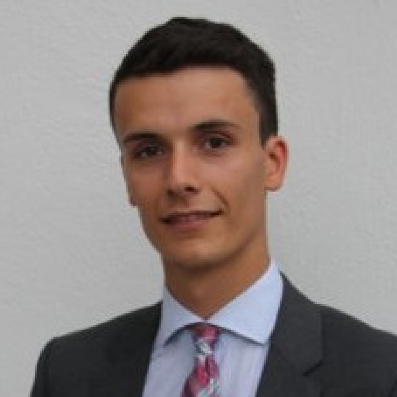 Louis Guezenec Headshot